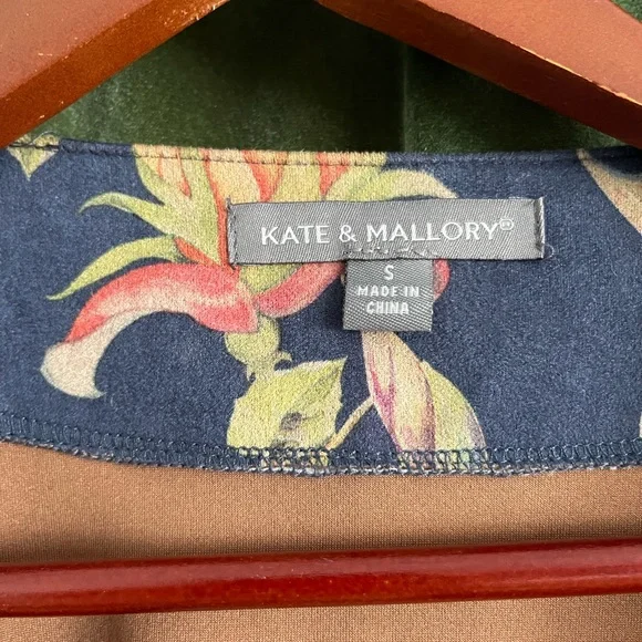 Beautiful soft jacket - Picture 2 of 3